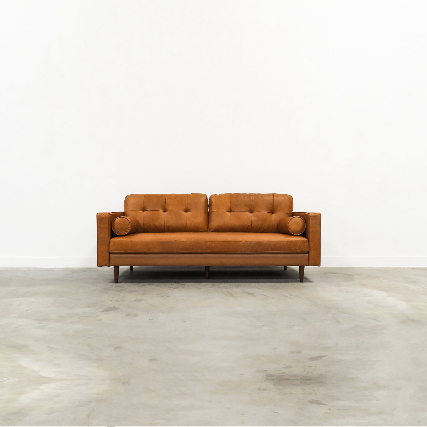 TiffNav Saddle Leather Wallaroo's Furniture Mattresses